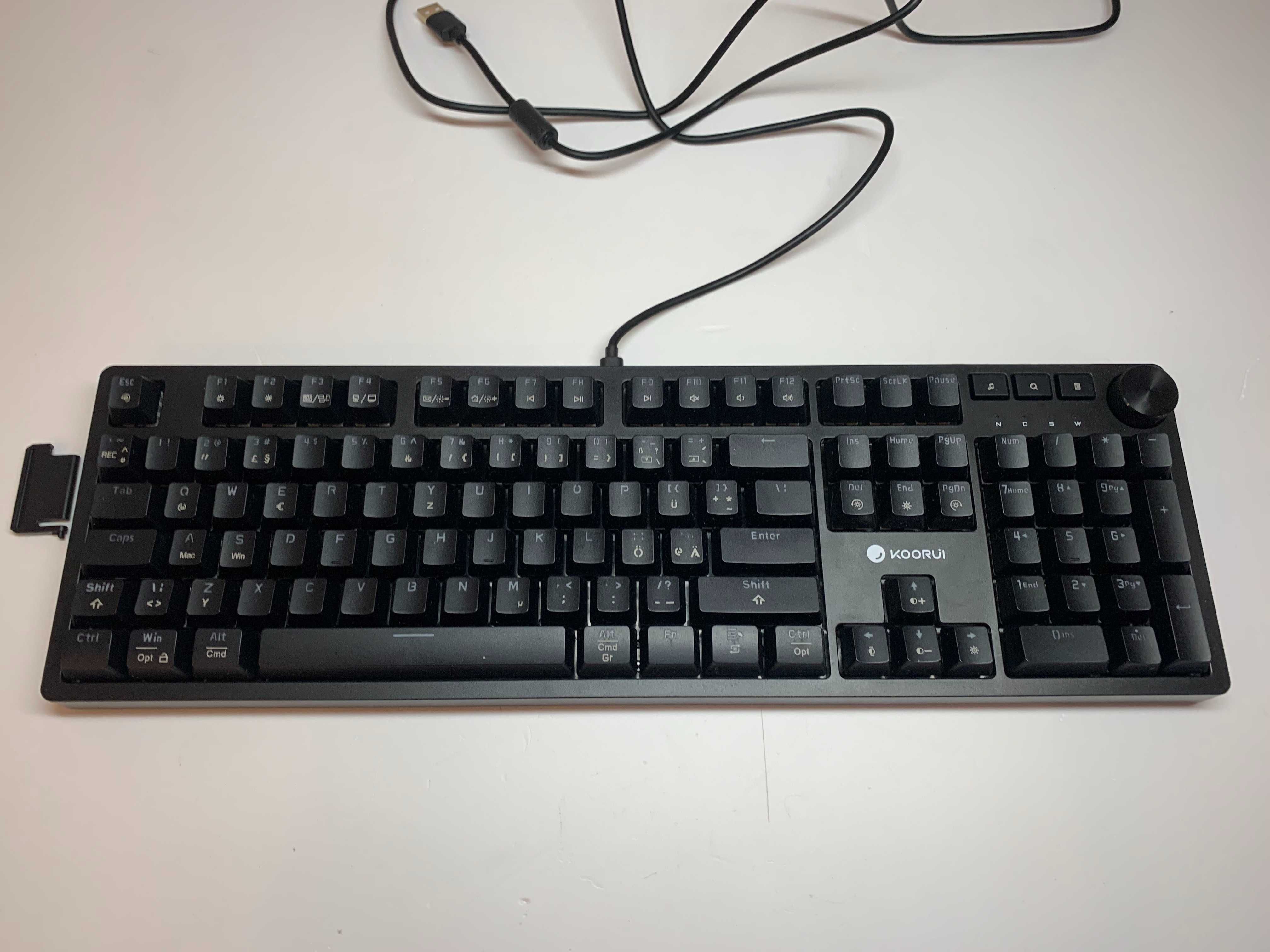 KOORUI K104 Klawiatura Gamingowa mechaniczna DE QWERTZ Win MacOS Linux