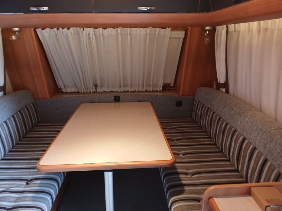Przyczepa Hobby de Luxe 380 T mover solar