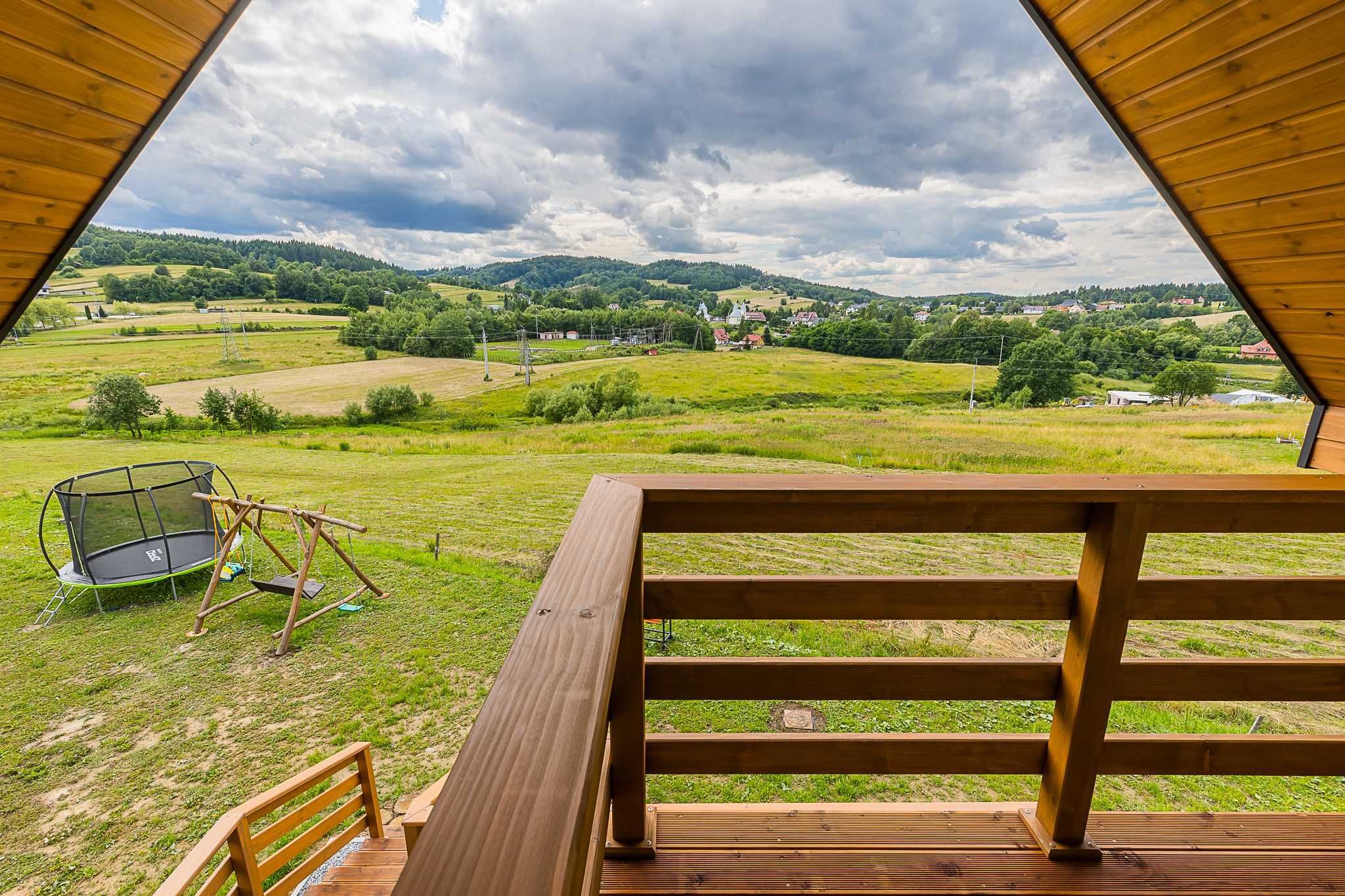 Całoroczny Domek z Tarasem Bieszczady 6 osób Blisko Soliny Polańczyka