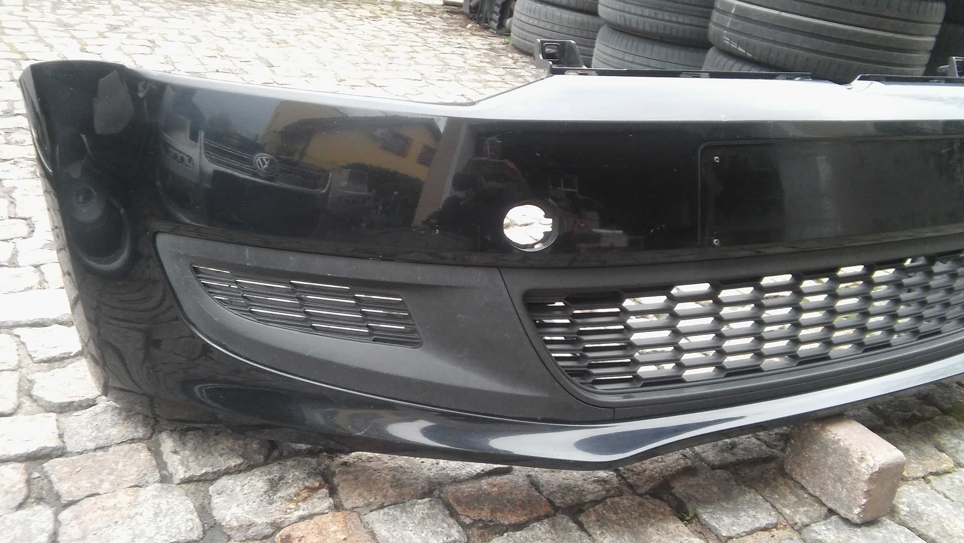 VW Polo 6R0,od 09r,zderzak przód,CZARNY=LC9X,orygin,BRAK OTWOR,komplet