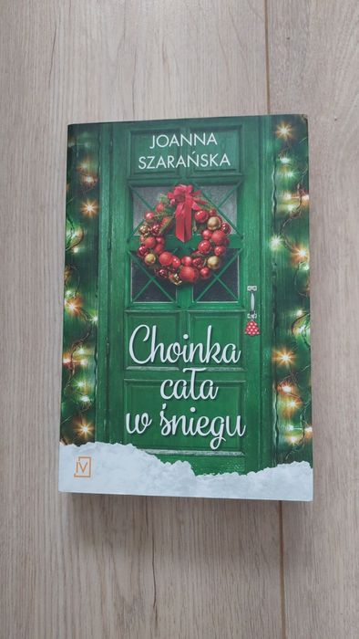 Choinka cała w śniegu. Joanna Szarańska.