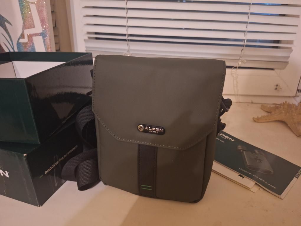 Бинокль Alpen Optics Apex Steady 20x42 HD
