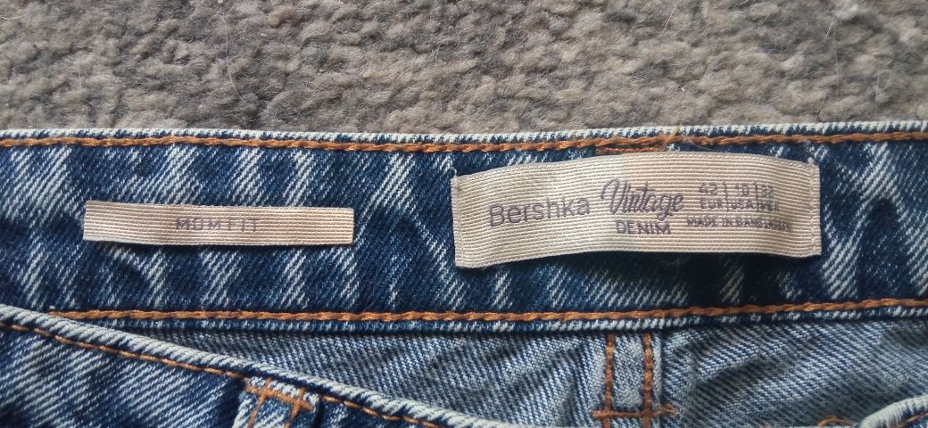 Jeansy damskie BERSHKA Vintage Denim Mom Fit. 42. Jak nowe!