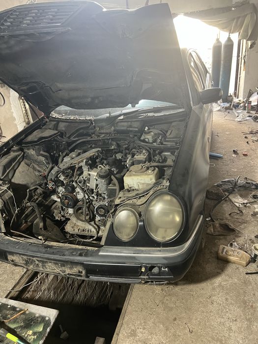 Продам Мерседес w210 3.2 бензин