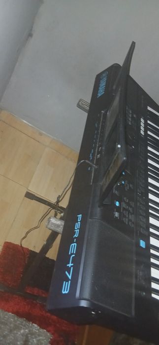 Piano yamaha Psr-E473