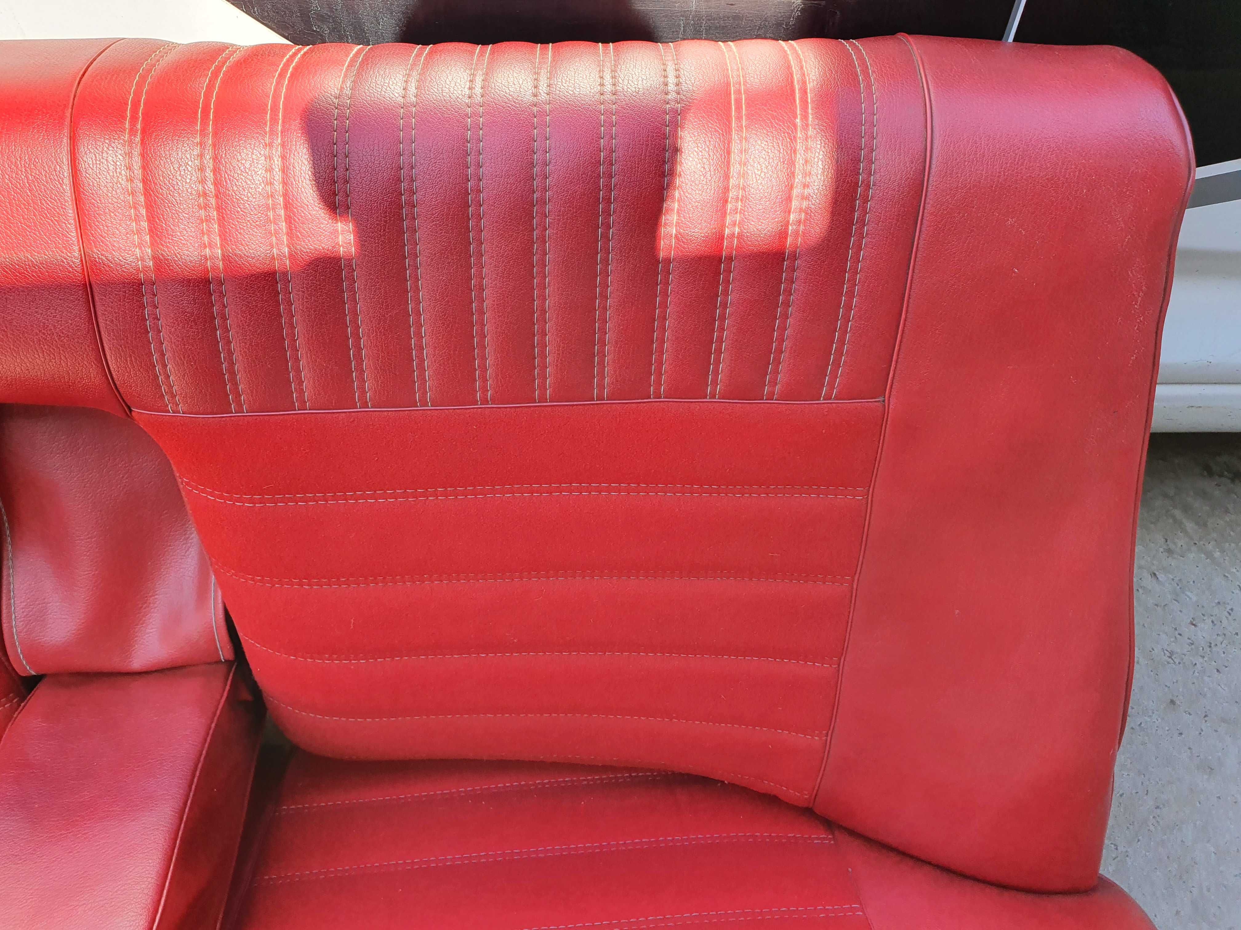 Красное заднее сиденье диван Ваз 2103 1973 год