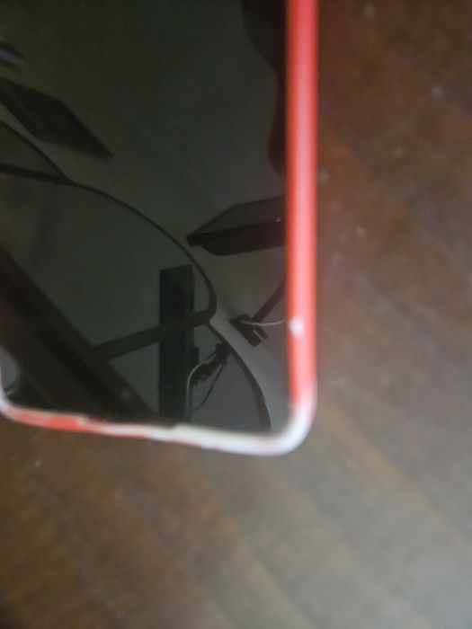 Xiaomi 11T pro com rachadura minima