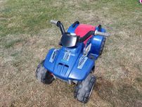 Pojazd quad peg perego dla dzieci