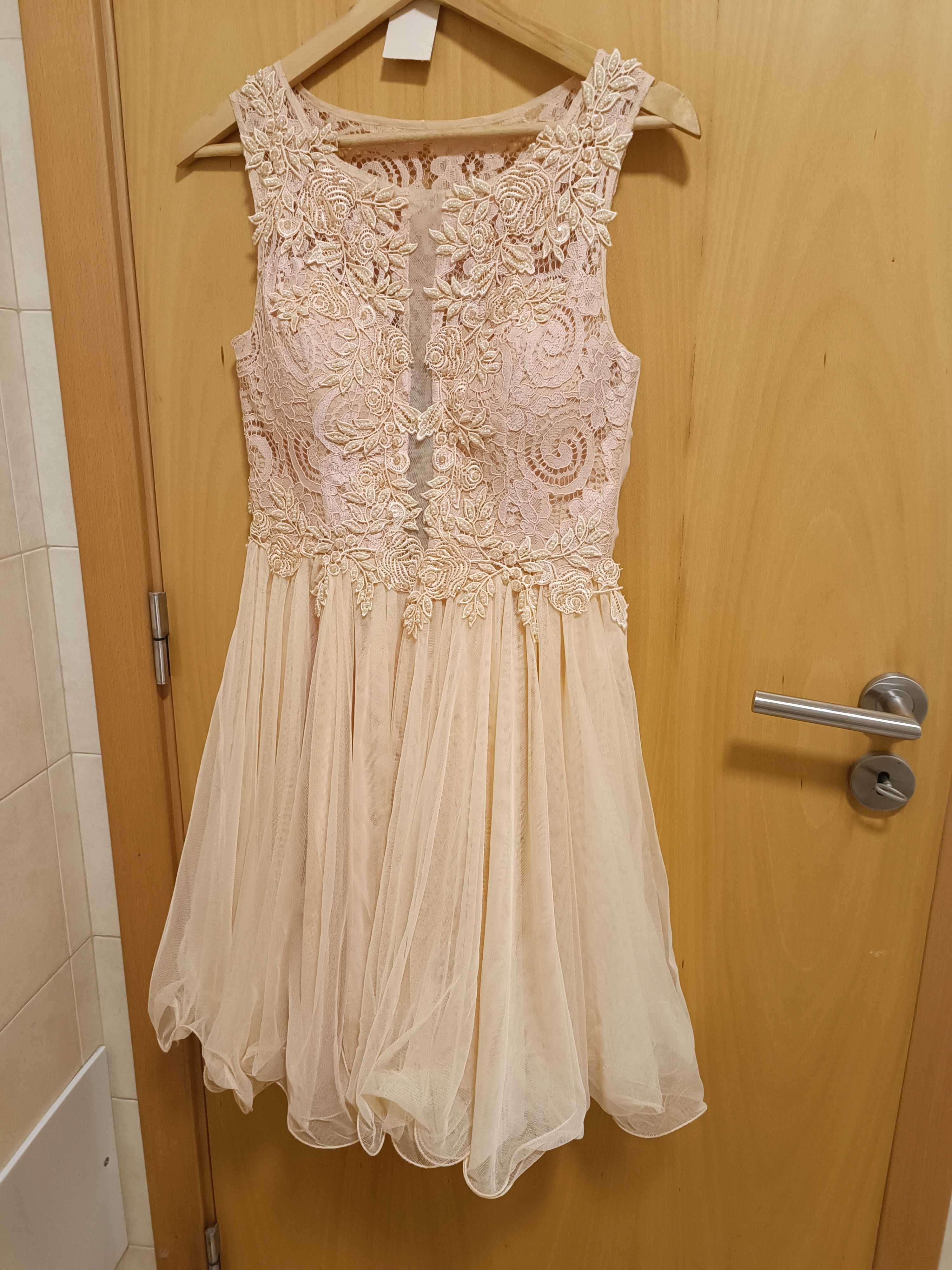 Vestido de gala rosa clarinho