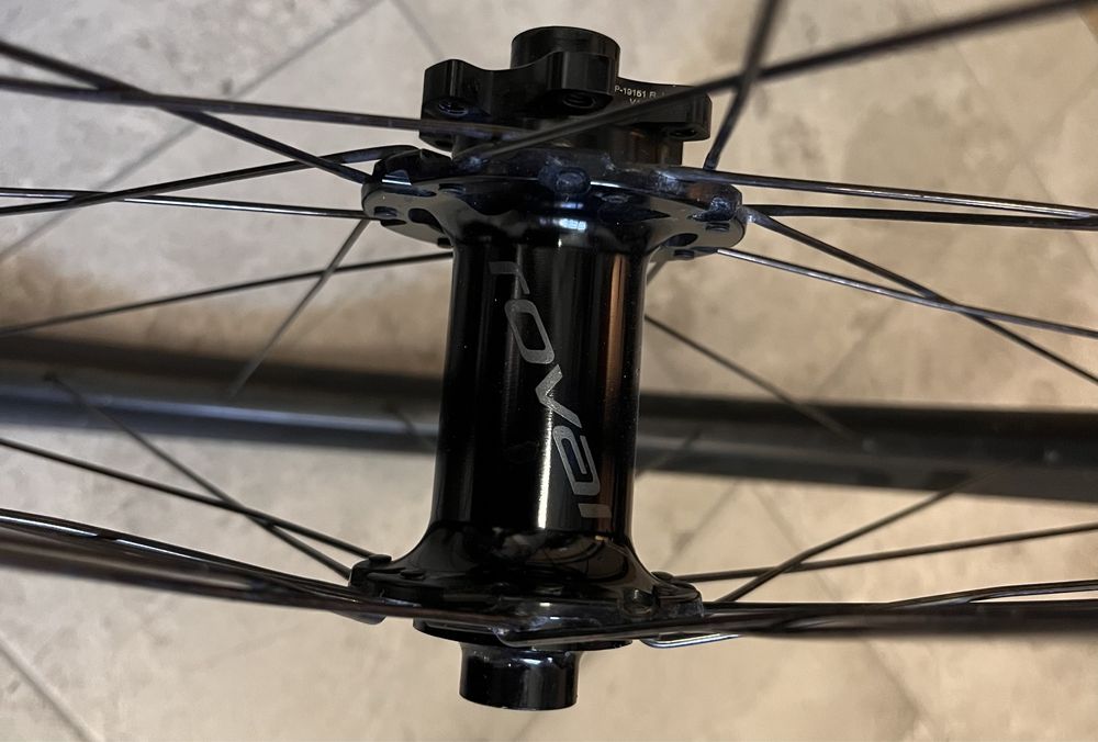 Kola Specialized Carbon rovale traverse 29  dt swiss 622x 30 mtb koła