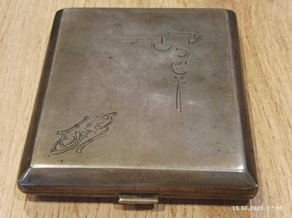 Srebrna Przedwojenna Papierośnica