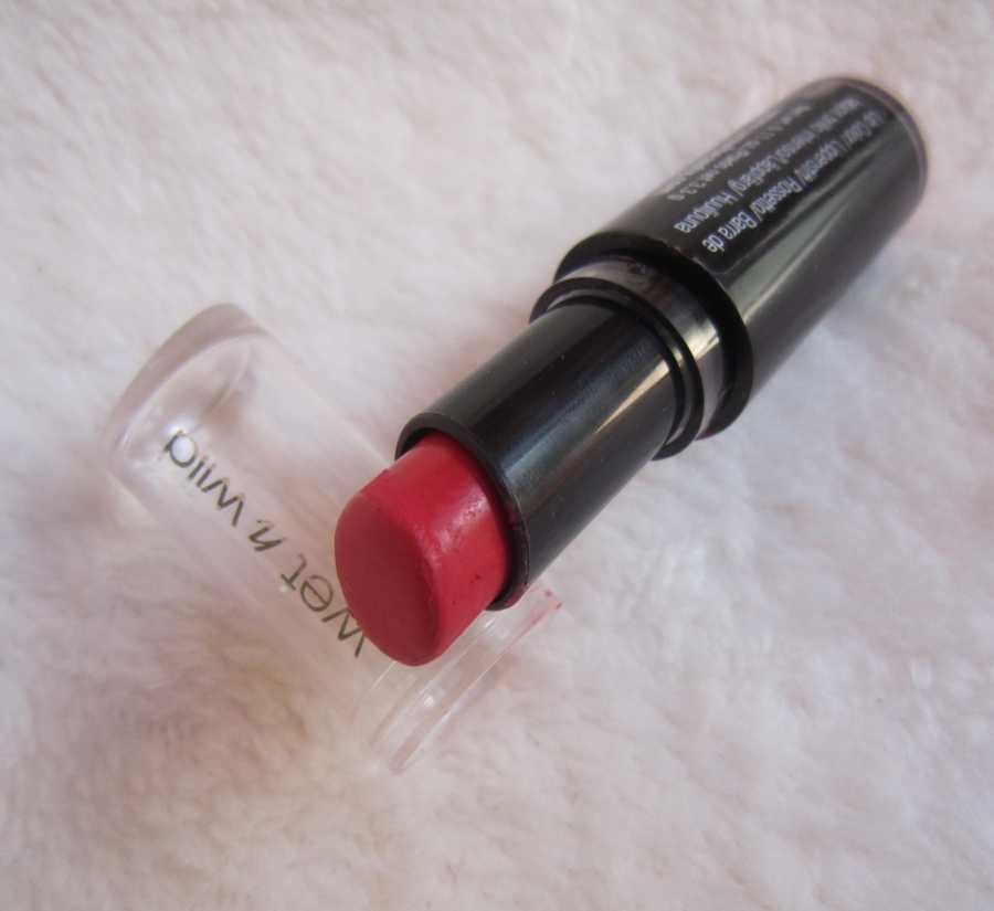 Batom Wet N'WIld Coral-ine E909D