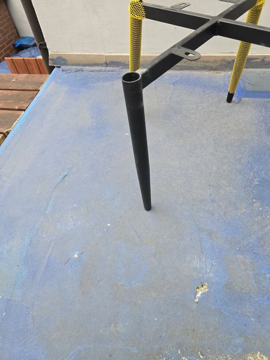 Metalowa podstawa krzesła, czarna malowana proszkowo