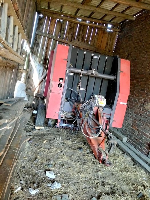 Prasa belująca Massey Ferguson 822