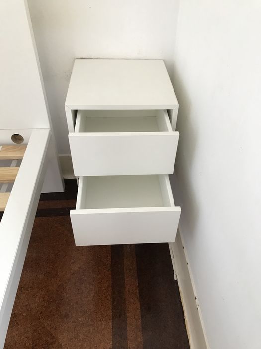 Mesa de Cabeceira Eket da Ikea