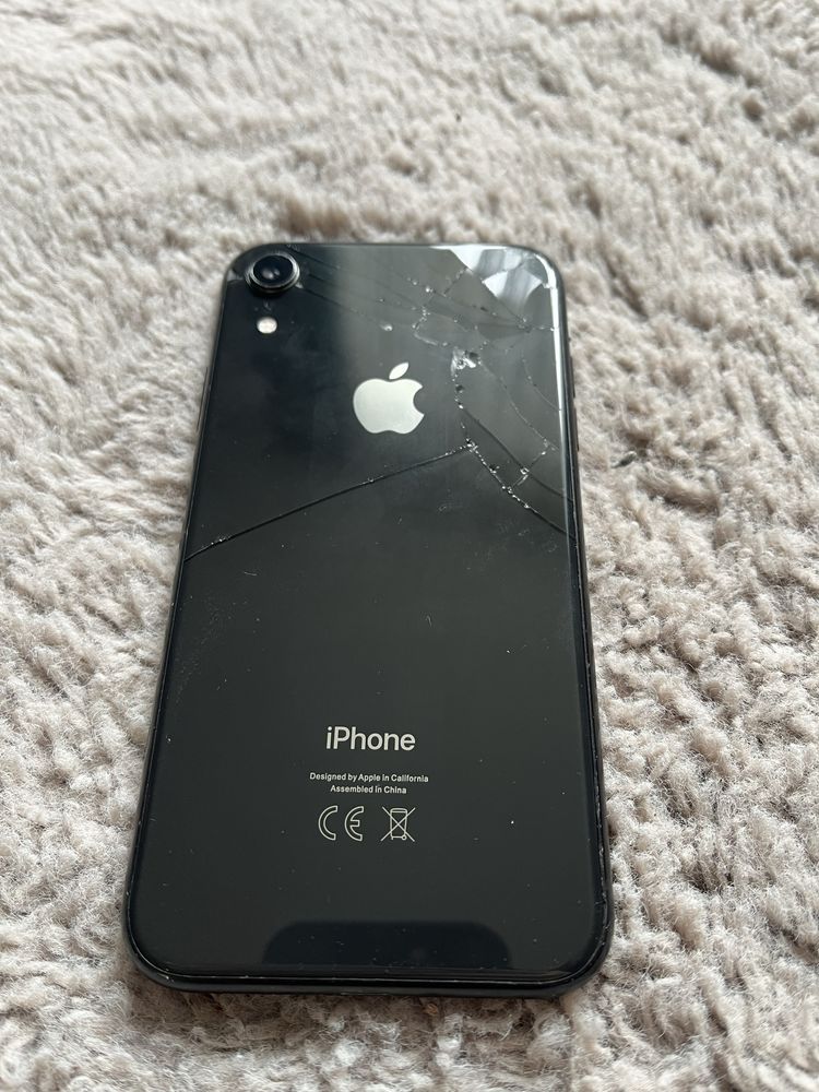 iPhone XR czarny