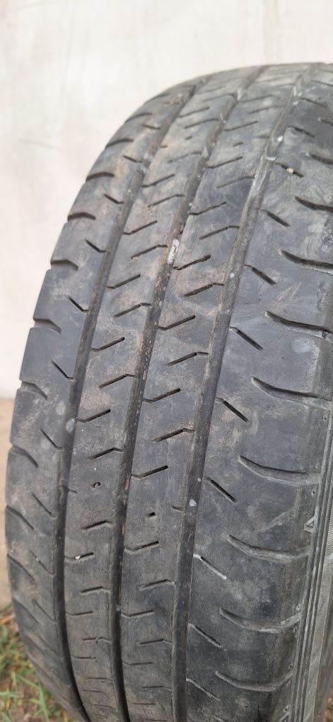 Opona 205/65R16C Falken