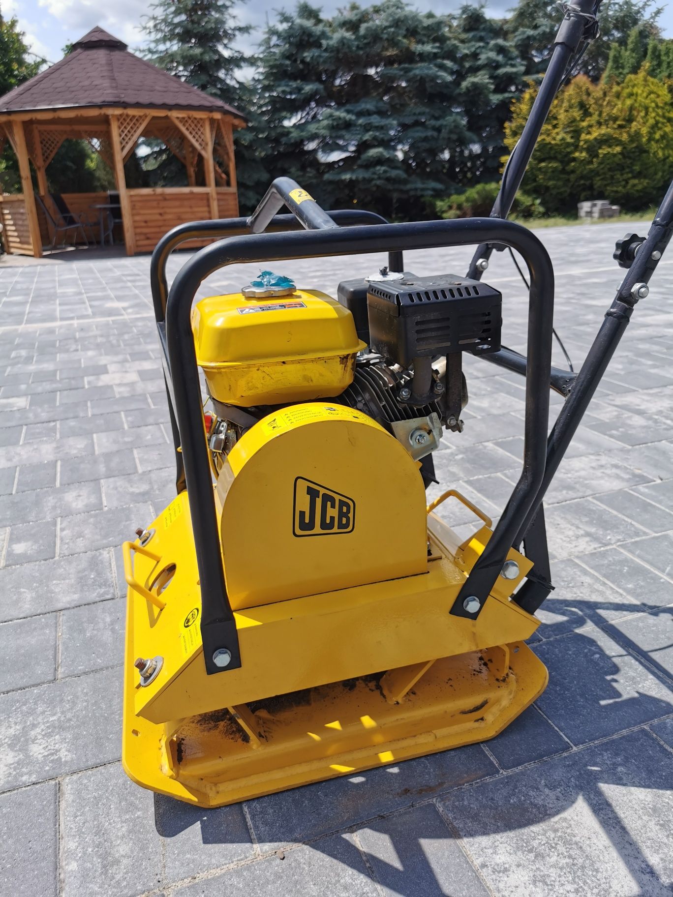 Zagęszczarka gruntu JCB