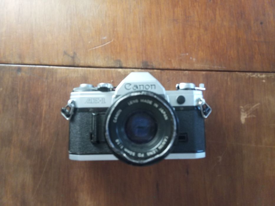 Canon AE-1  + lente 50 mm 1.8 para reparação/peças