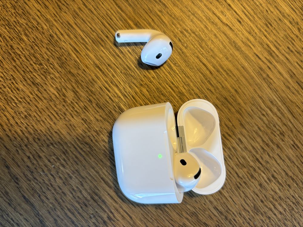 Airpods 4 como novos