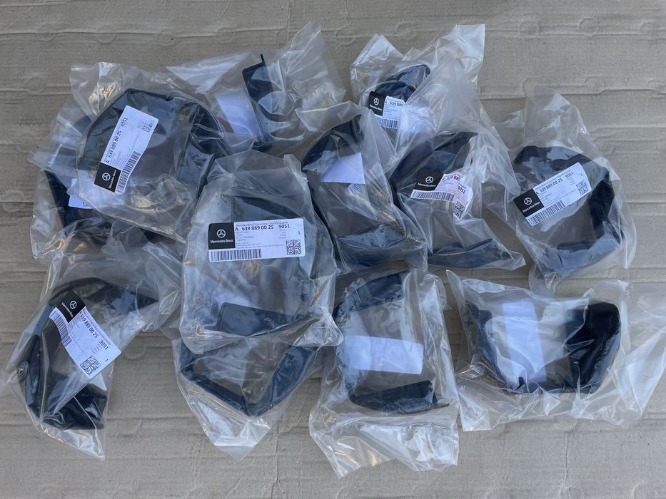 Крышка заднего рычага накладка на VITO-VIANO W 639