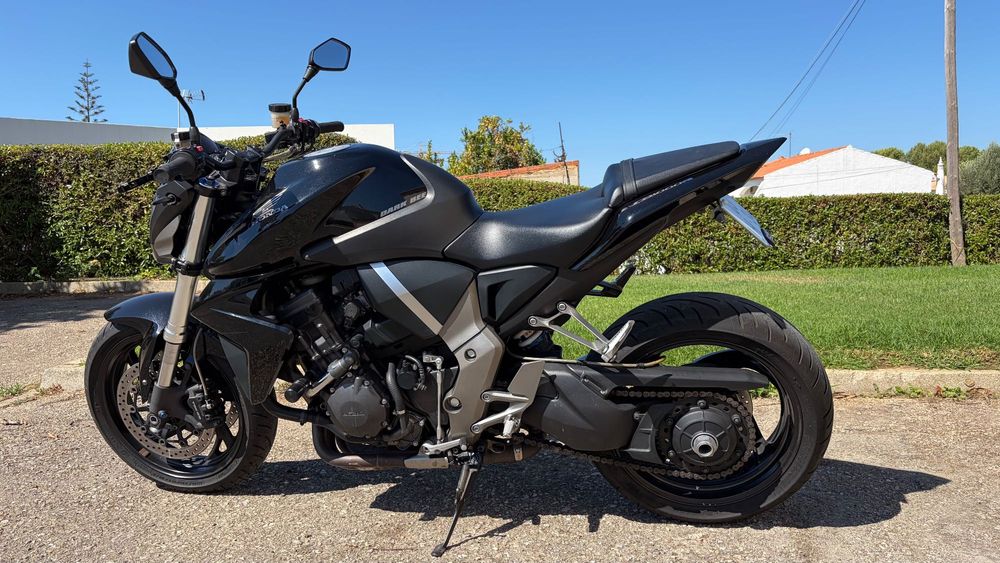 Motos cb1000r 2011