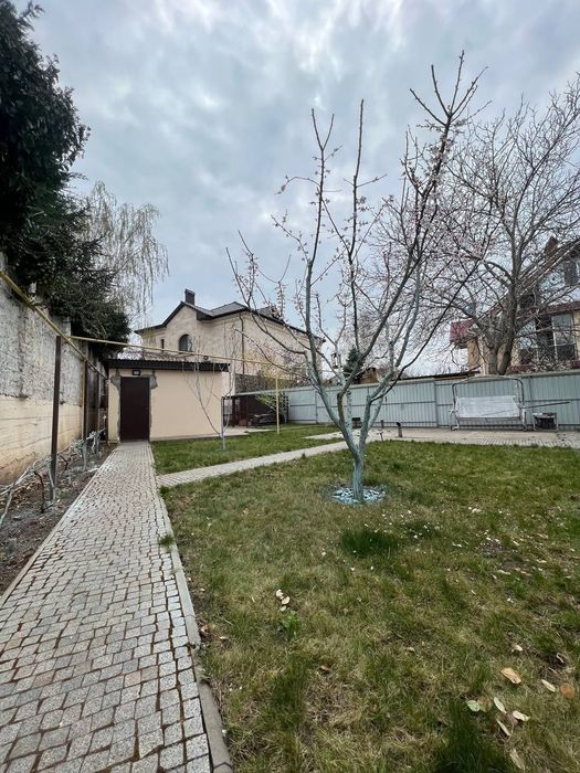 Дом в Совиньйоне с ремонтом. 7 соток. Пакет документов