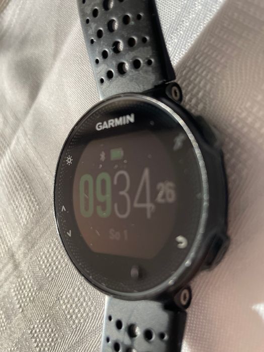 Garmin Forerunner 235