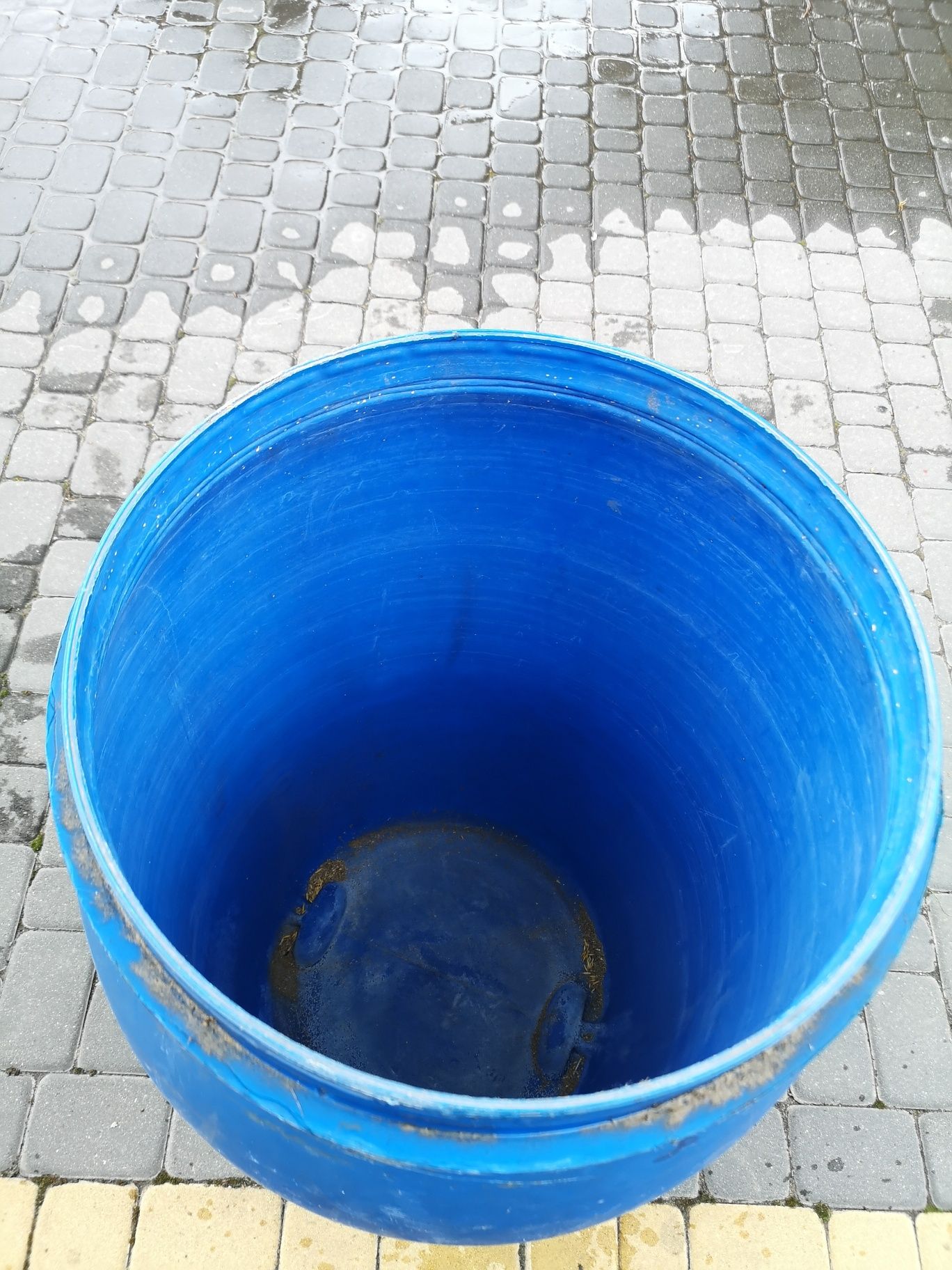 Beczka Beczki 240L i 120L (około 10 sztuk)