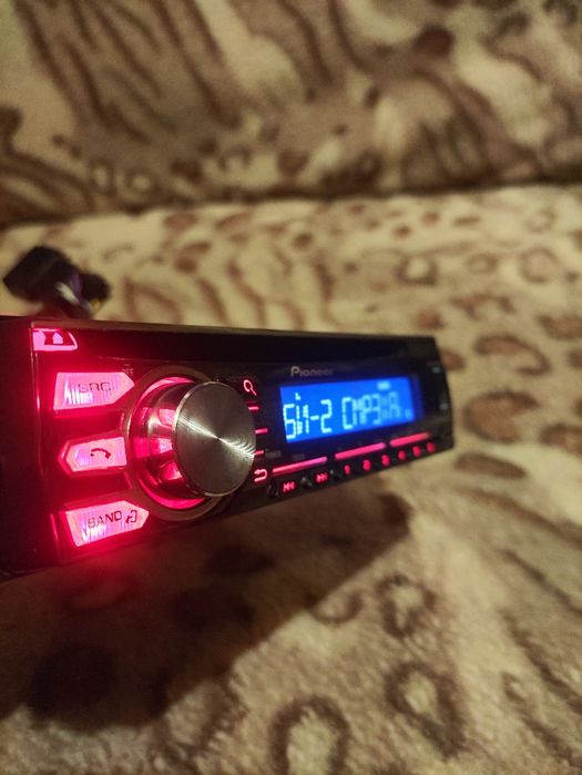 Блютуз магнитола Pioneer DEH 4700 BT