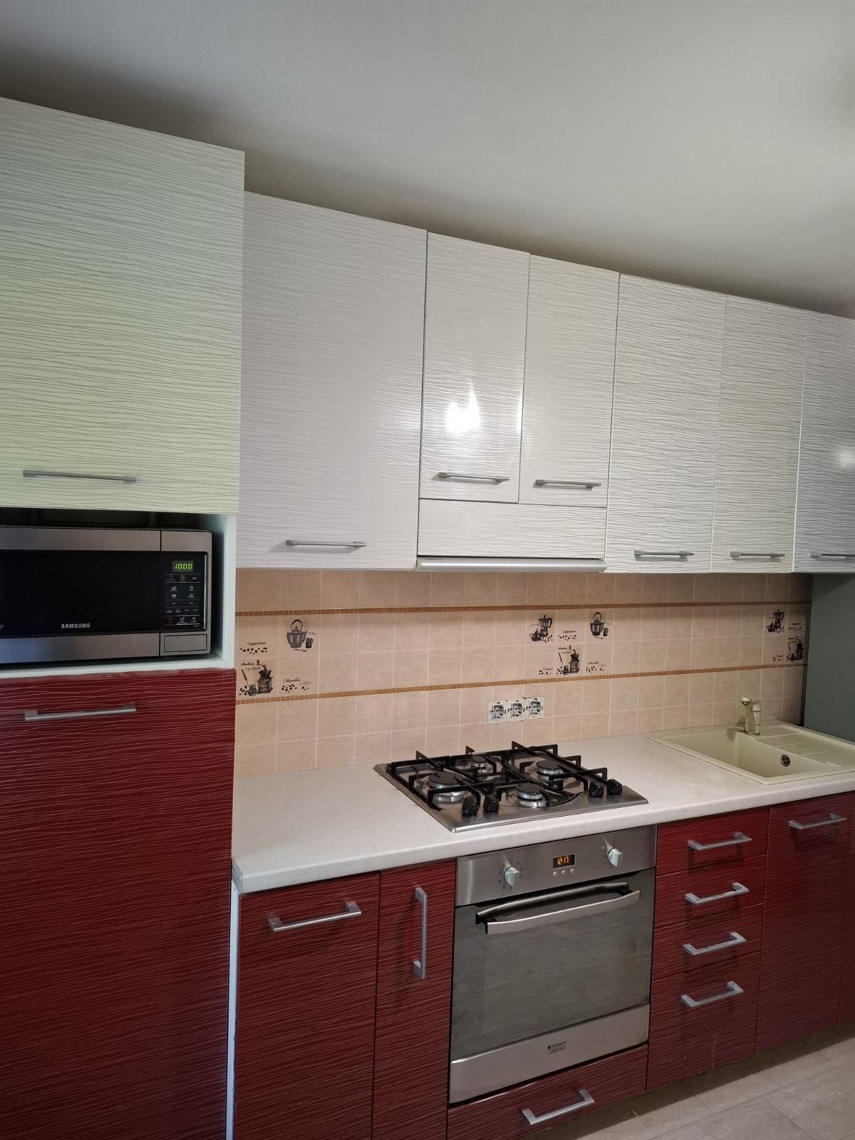 Продаю кухню в гарному стані