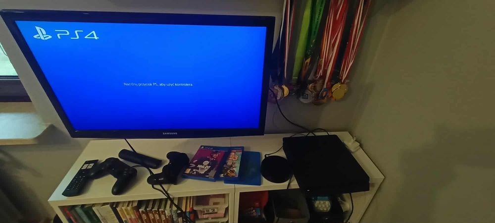 Konsola Play station 4 PS 4