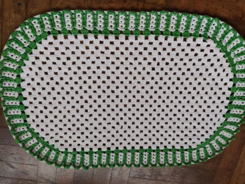 Naperons em renda de crochet verde e branco (4)