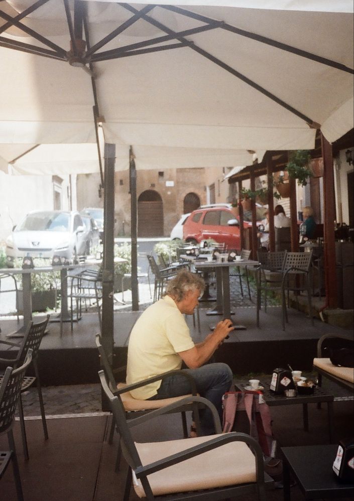 Olympus PEN EE-2 mały aparat analogowy 72 zdjęcia