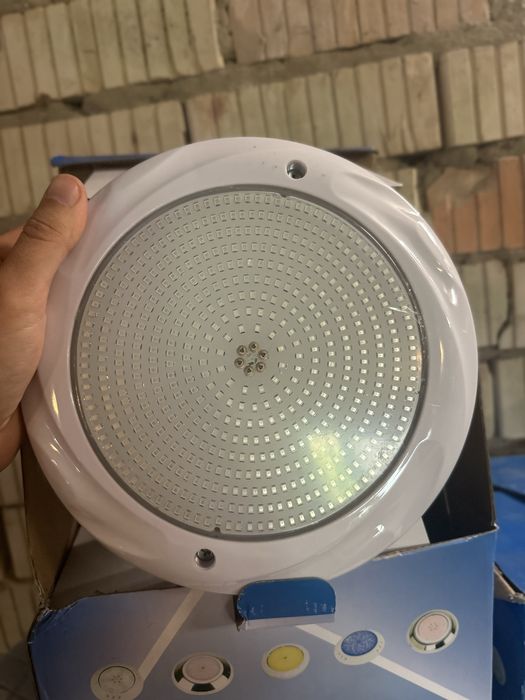 Прожектор світодіодний для басейну aquaviva