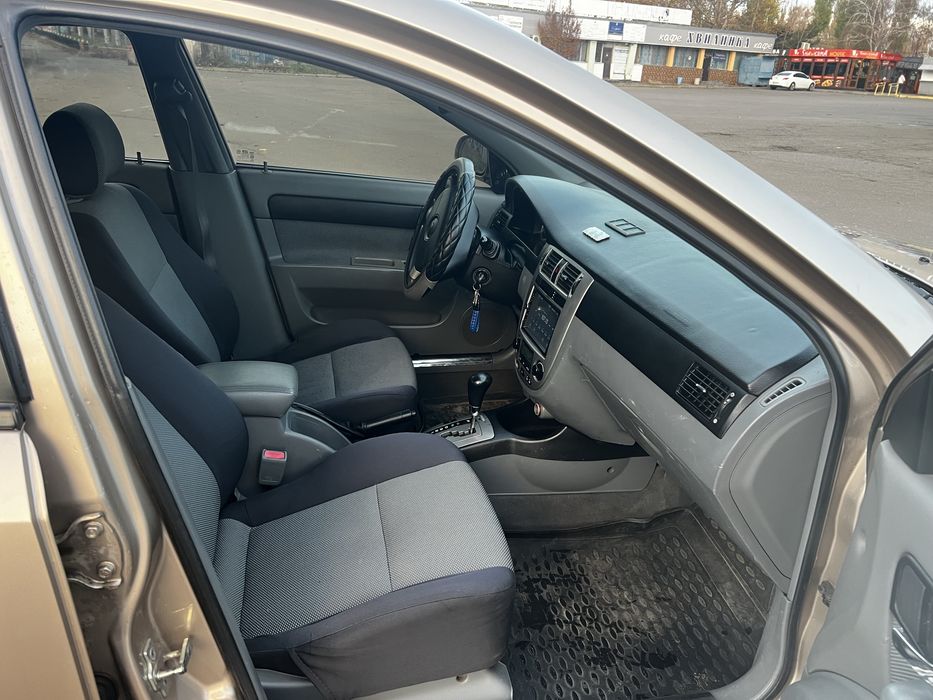 Продам срочно автомобиль