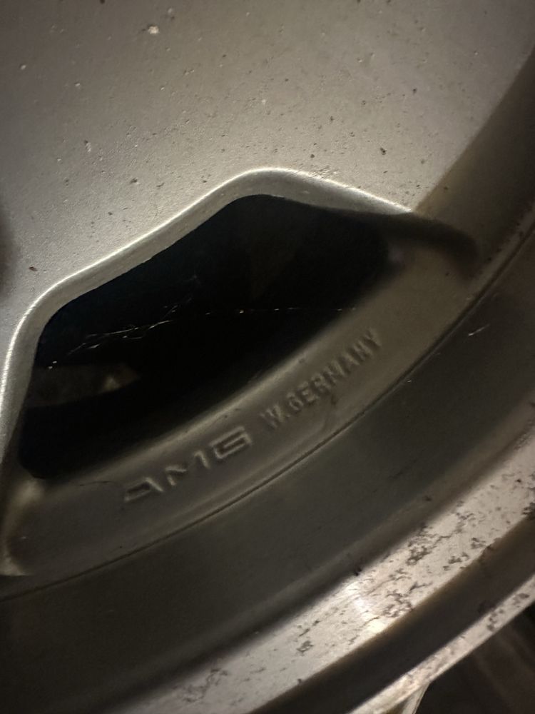 Mercedes AMG Aero 1 MONOBLOCK C 7 4 0 0 1  1  9