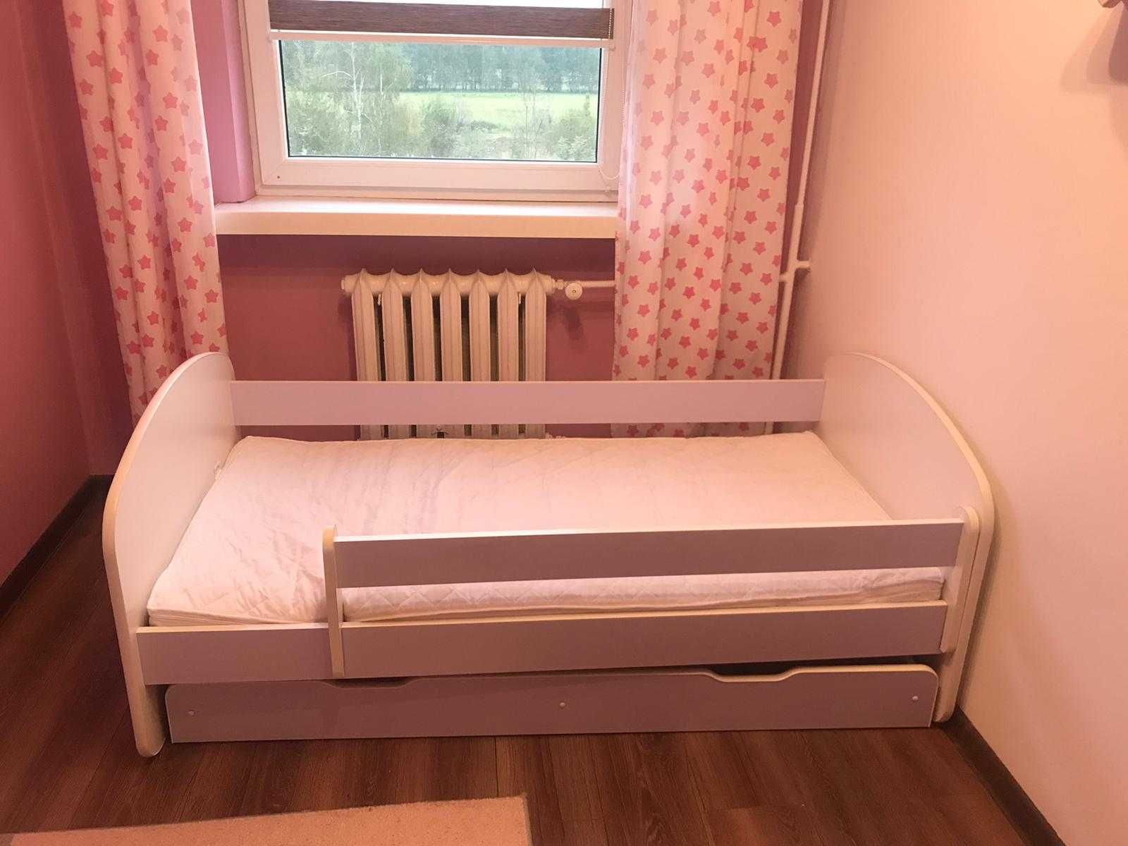 Łóżko dziecięce z pojemnikiem ,toaletka