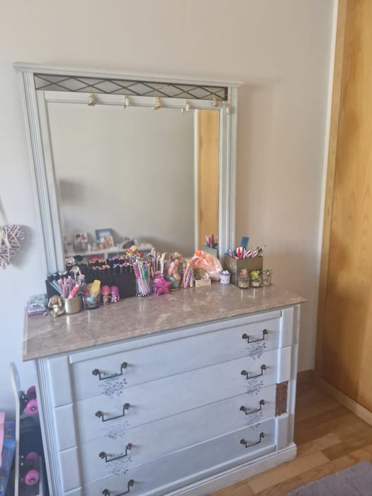 Móveis quarto cama cómoda mesinhas