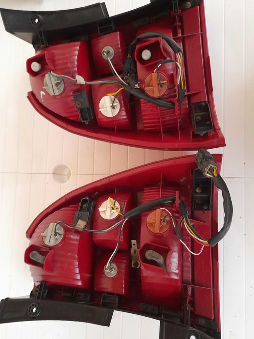 Vendo farolim da kia sportage ano 2005