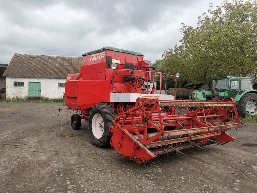 Продаю DEUTZ FAHR M88S комбайн