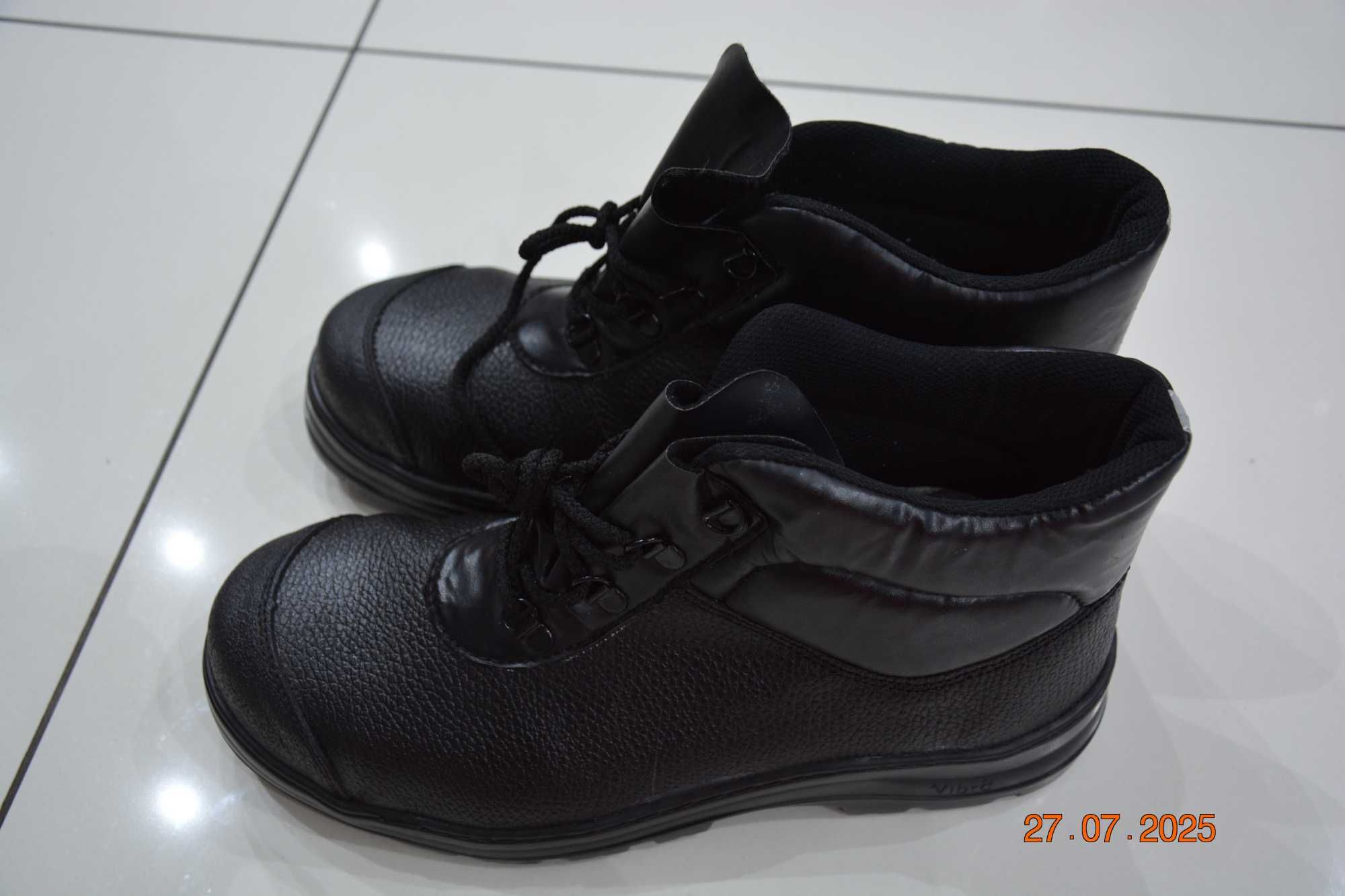 Buty robocze bezpieczne z metalowymi noskami Trzewiki robocze NOWE