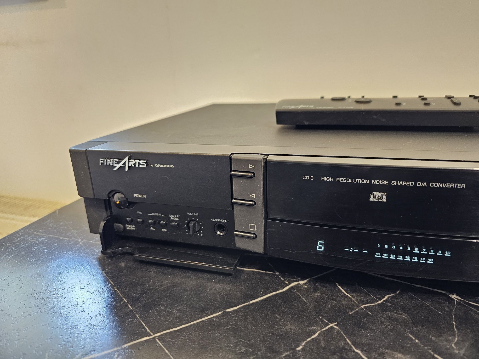Odtwarzacz CD Grundig FineArts CD 3 pilot