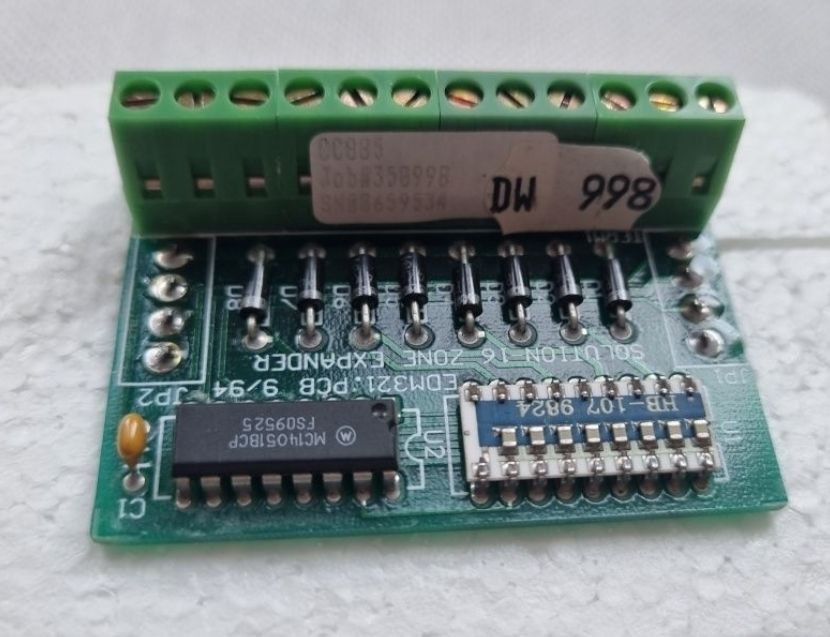 Ekspander wejść Solution-16 zone expander