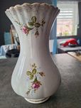 stary porcelanowy wazon