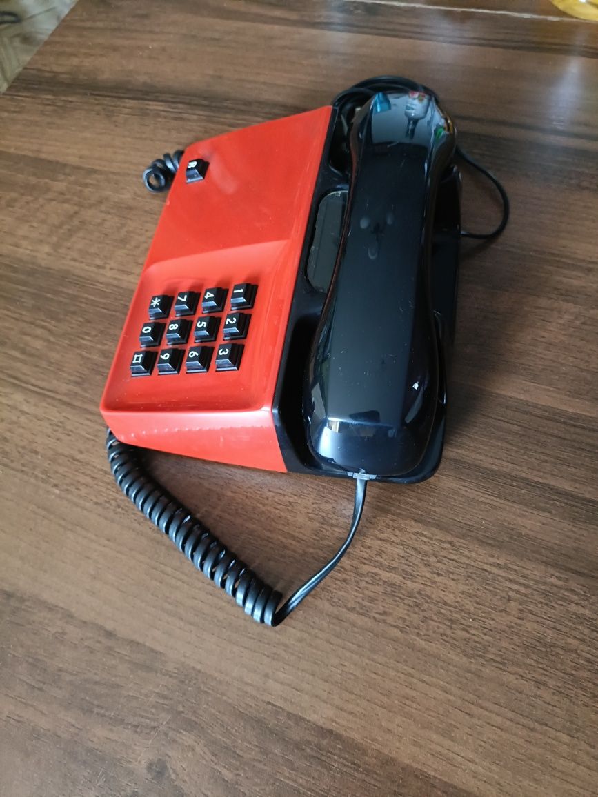 Telefon stacjonarny firmy Teli dobry stan