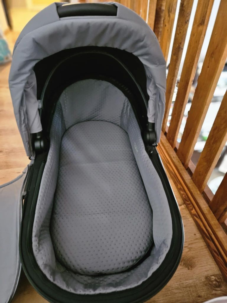 Sprzedam wózek 2w1 Anex M type