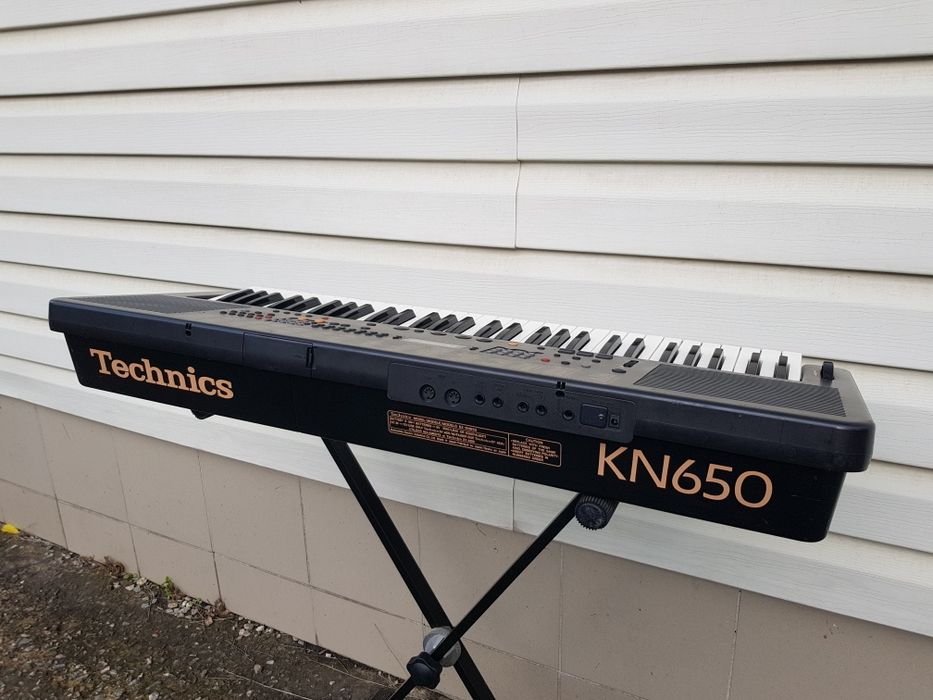 Синтезатор TECHNICS KN650, KN470, на 61 клавішу, б/у з Німеччини