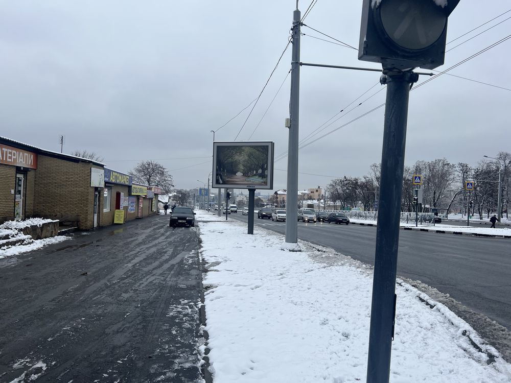 S- 20 метров помещение под шиномонтаж/автомагазин на Гагарина.