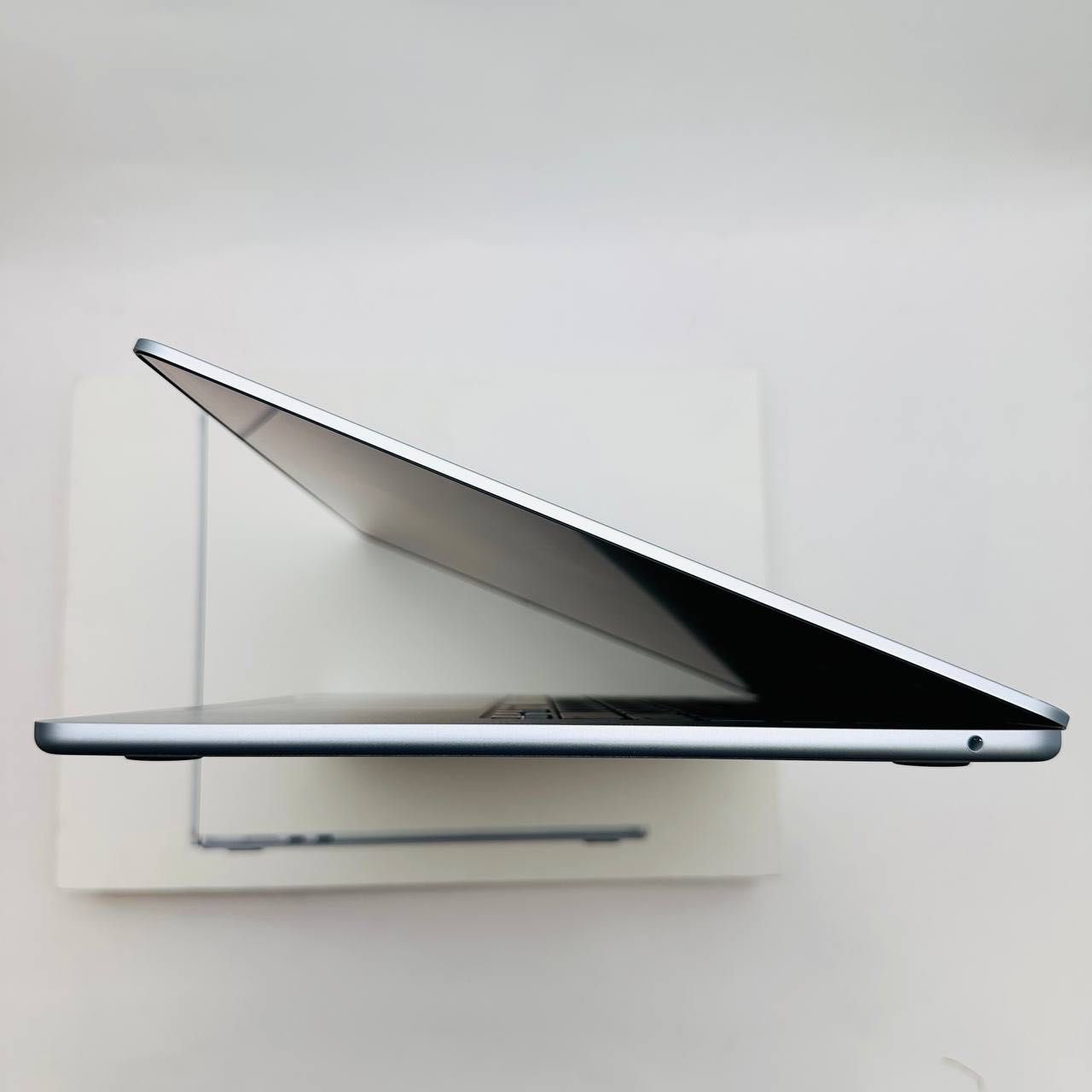 MacBook Air 15' M4 16/256 Sky Blue OPEN BOX!